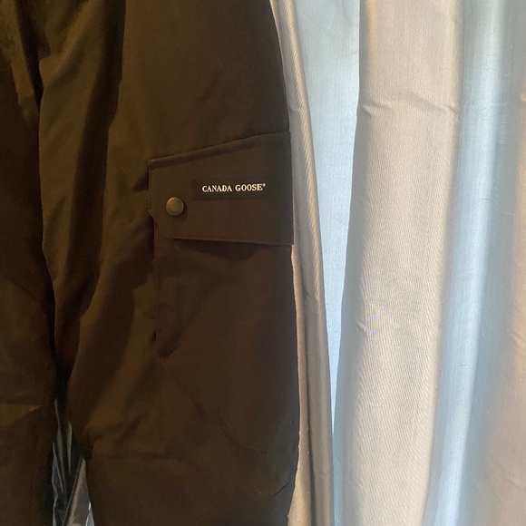 Canada Goose Women’s Snow Cargo Pants, Size Large, Black - Picture 3 of 7